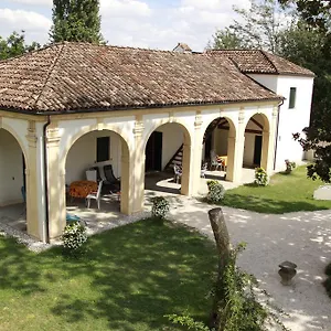 Apartament Pastori, Mira
